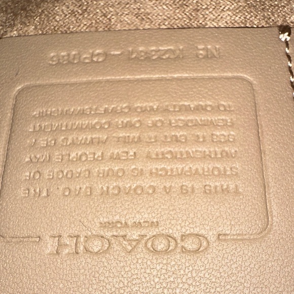 Coach NWOT Beige Satchel Bag Missing Crossbody Strap - Picture 11 of 11